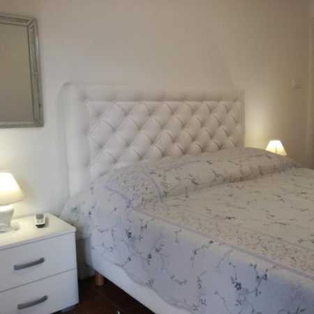 Apartmani Mladina Jelsa  Exterior foto
